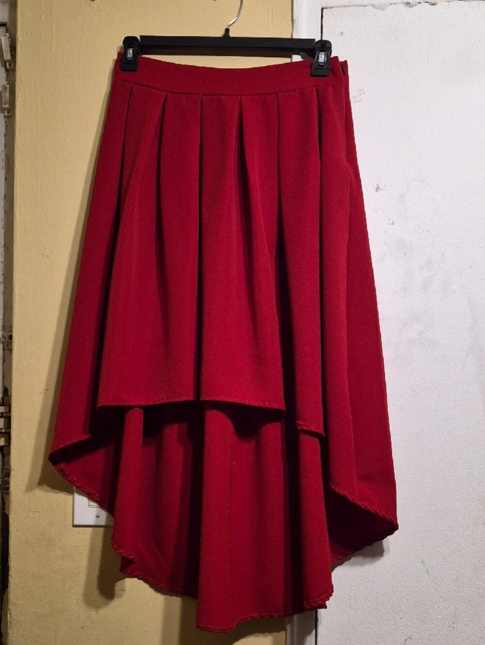 Blush Red High-Low Pleated Skirt Size Large - Picture 3 of 8